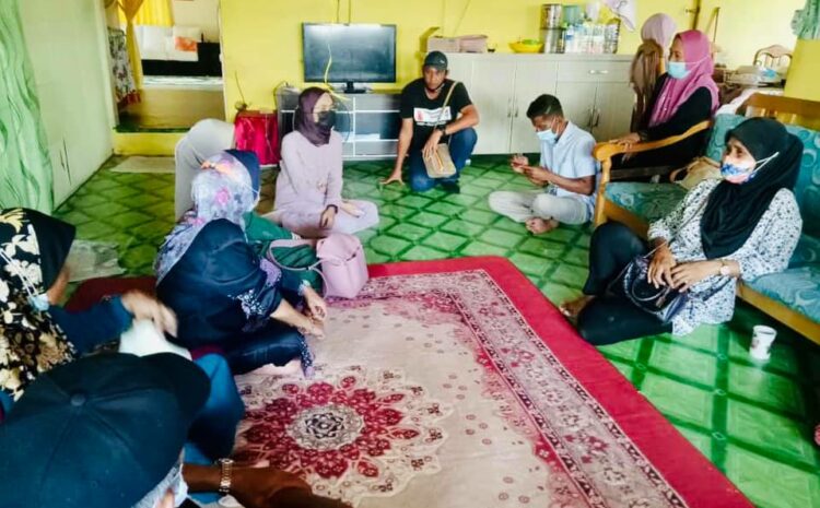  Melawat keluarga arwah Bacho Bin Raupung di kampung Taman Gembira