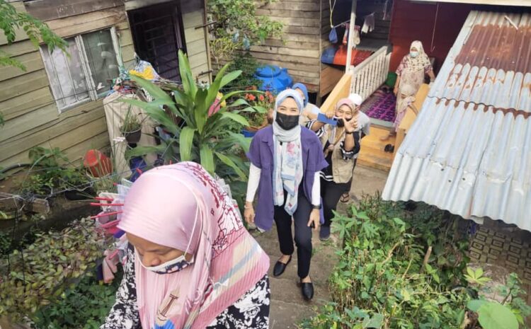  Menyantuni Warga Emas Kg Sentosa Blok 5
