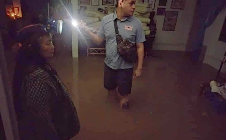  Memantau Kejadian Banjir Di Taman Permata