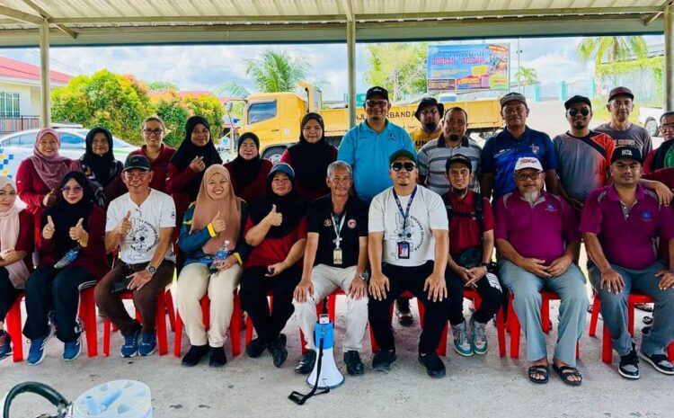  Program Gotong Royong Di Kg Barisan Dan Kg Muhibbah Bal