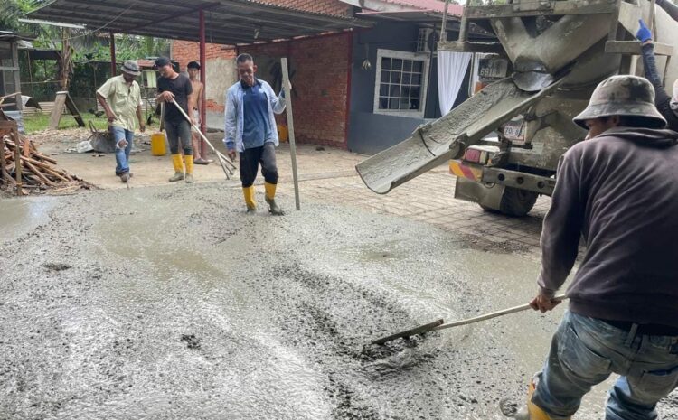  Proses MenaiktarafJalan Konkrit Di Jalan Tengku Osman
