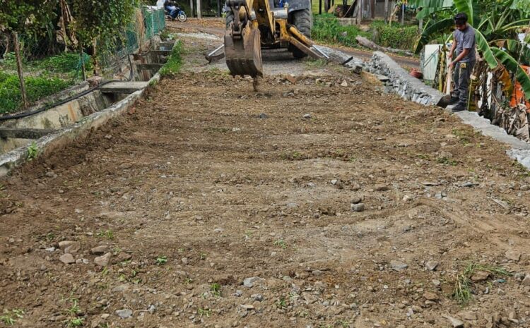  Proses Membina Jalan Konkrit Di Kampung Imam Jalilul